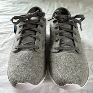 Saucony Kineta Eros tennis shoes